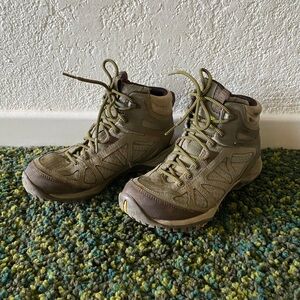 Merrell women’s hiking boot
